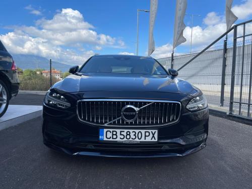 Volvo V90 D4 Momentum