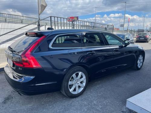 Volvo V90 D4 Momentum