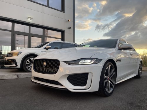 Jaguar XE R-Dynamic SE Hybrid